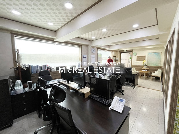 서울 강남구 논현동 신사역30초,단독출입구,테라스,룸2+홀,탕비,대로변 월세 매물번호 11343 사진 4