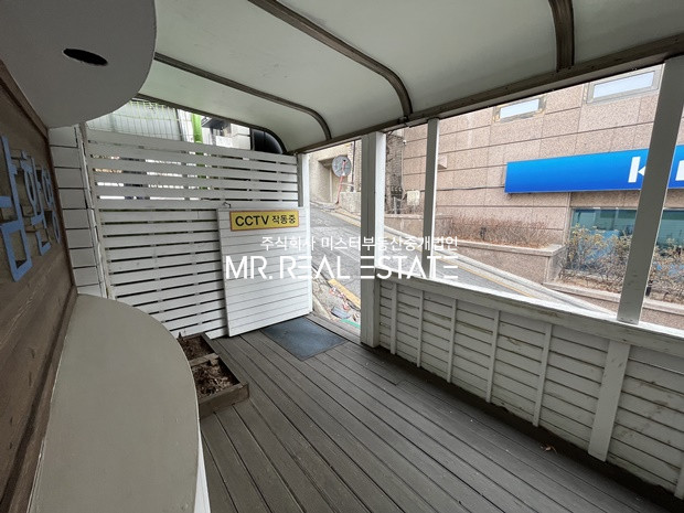 서울 강남구 논현동 신사역30초,단독출입구,테라스,룸2+홀,탕비,대로변 월세 매물번호 11343 사진 8