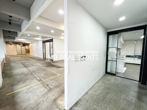 서울 강남구 개포동 대형평수1층,주차2,홀+룸1+탕비실,단독출입구,ACE,실사진 월세 매물번호 11348 사진 13