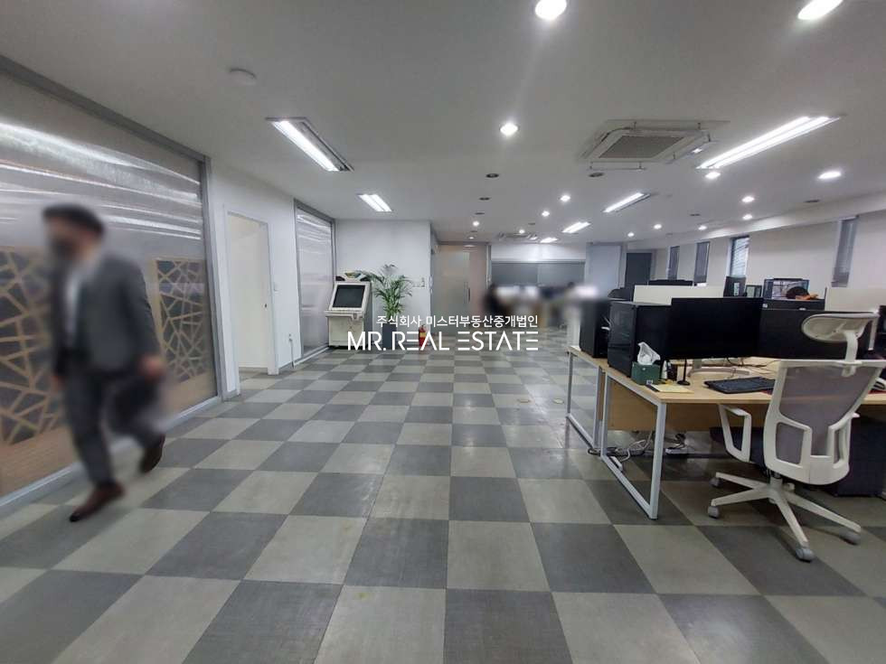 서울 강남구 논현동 언주역대로변.특급ACE.룸3.주차2 월세 매물번호 11475 사진 1