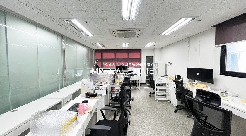 서울 강남구 역삼동 강남역2분,유리룸4+홀+분리화장실,건물내외관특급,실사진 월세 매물번호 11477 사진 1