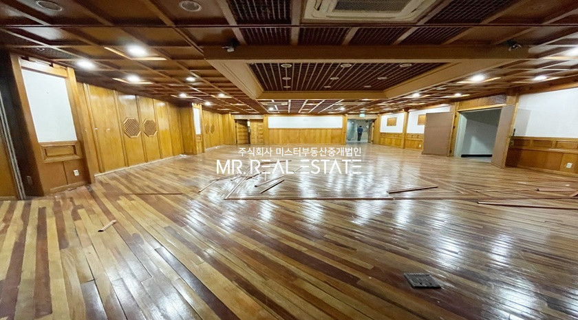 서울 강남구 신사동 S신사역근접역세권S실사진O주차2대O넓은홀O룸O남녀분리화장실O 월세 매물번호 11523 사진 2