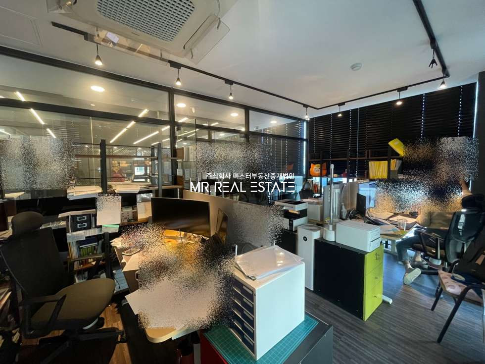 서울 강남구 역삼동 주건축물제1동 2호선,대로변,인테리어ACE,무권리,탑층,개별테라스 월세 매물번호 11562 사진 2