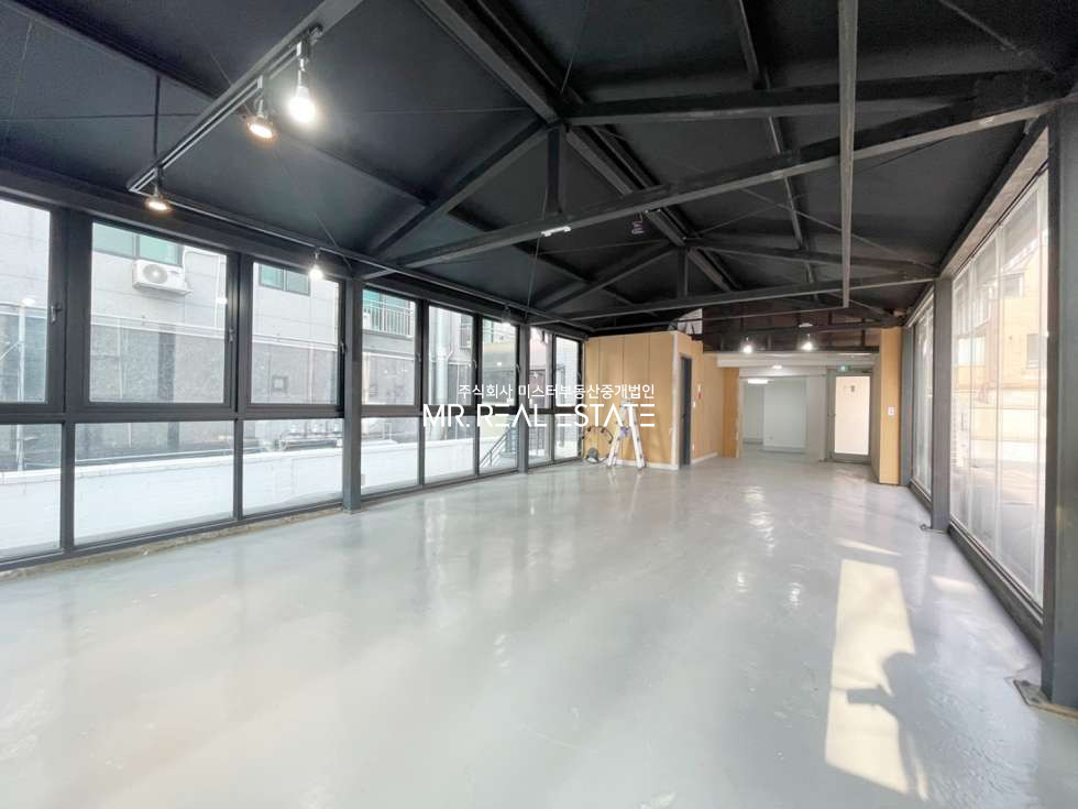 서울 강남구 역삼동 S역삼역근접역세권S실사진O주차O넓은홀O넓은베란다O내부화장실O 월세 매물번호 11544 사진 2
