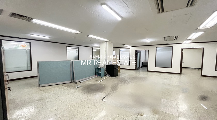 서울 강남구 대치동 S삼성역근접S실사진O넓은홀O관리경비O휘문고바로앞조용한사무실O 월세 매물번호 11636 사진 1