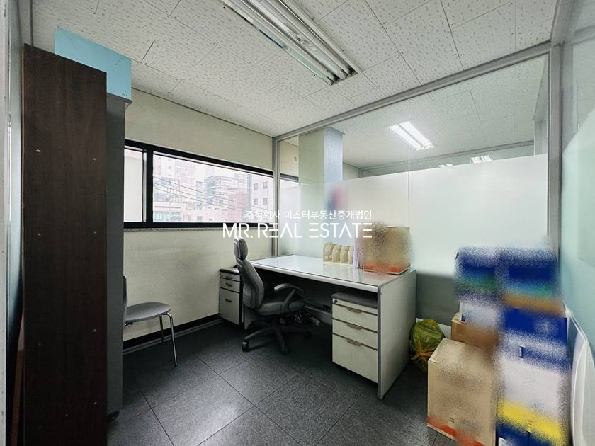 서울 강남구 논현동 학동30초.초역세권.가시성.유리막3.탕비.인테리어S 월세 매물번호 11679 사진 3