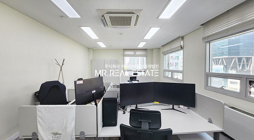 서울 서초구 서초동 강남 메인타워동 실사진O,뱅뱅사거리,대로변,A급컨디션,전망굿 월세 매물번호 11835 사진 3