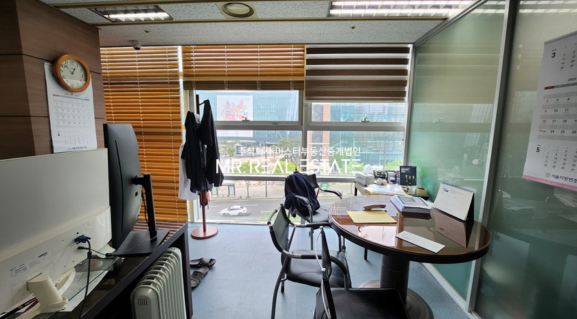 서울 서초구 서초동 실사진O,서초역1초,대로변,깔-끔,내부수도O 월세 매물번호 12034 사진 5