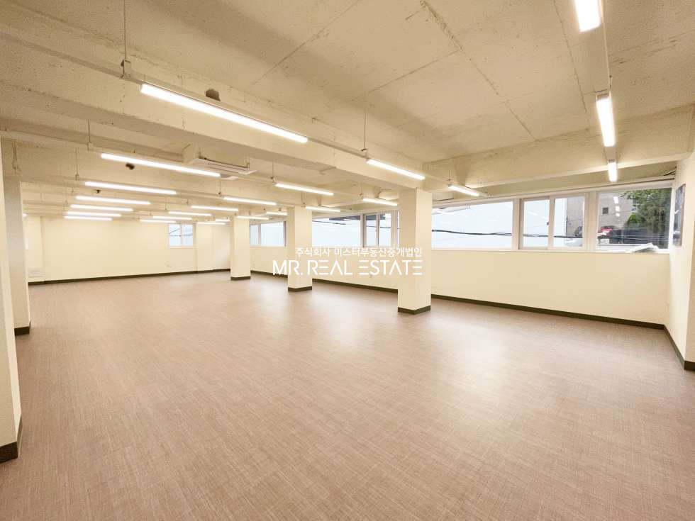서울 강남구 논현동 내부리모델링완료,노출천장,채광,가성비최고,넓은홀,ACE,실사진 월세 매물번호 12113 사진 1