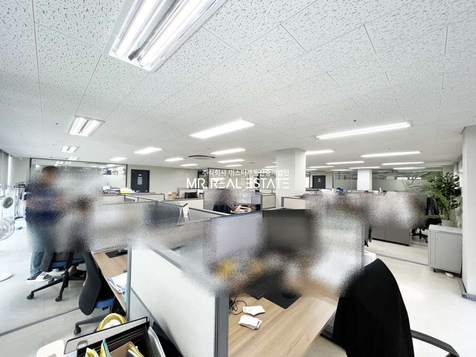 서울 강남구 논현동 자주식주차2대,더블역세권,완벽한인테리어,룸5+홀,엘베,남녀분리화장실 월세 매물번호 12176 사진 5