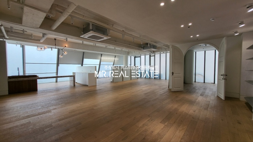 서울 강남구 청담동 실사진,압구정로데오역,명품거리,S급내외관 월세 매물번호 12249 사진 1