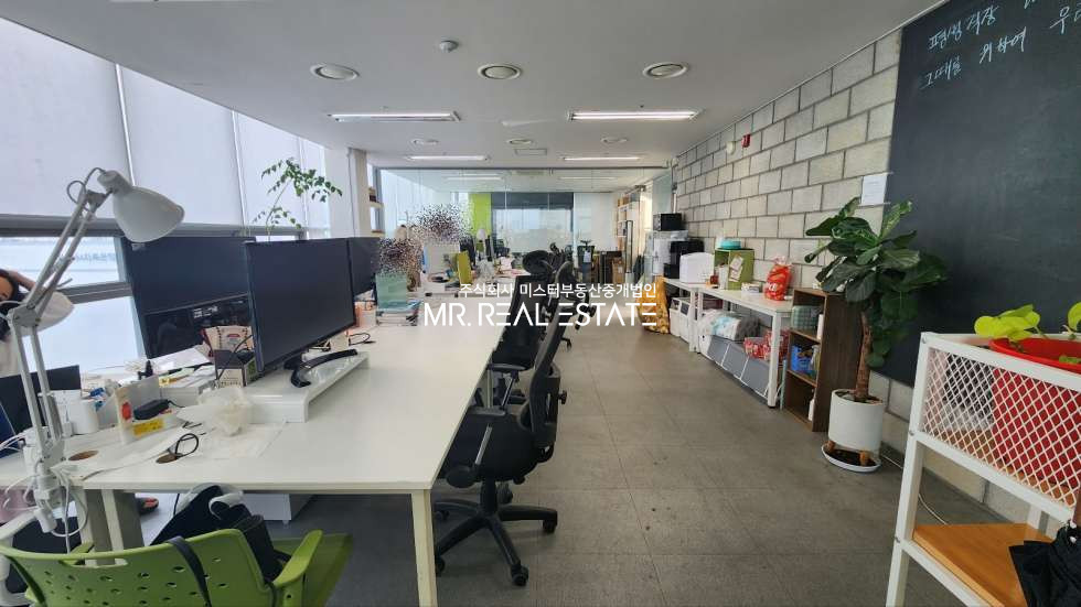 서울 강남구 역삼동 근린생활시설동 S역삼역초근접S실사진O대로변O고층뷰O룸O베란다O 월세 매물번호 12355 사진 1