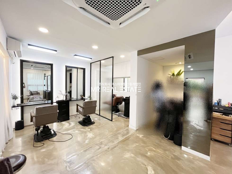 서울 강남구 논현동 인테리어완벽한단독주택,쇼룸,미용실추천,주차2대,바로계약될사무실 월세 매물번호 12376 사진 7