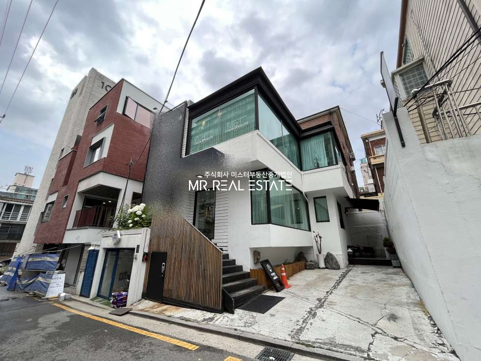 서울 강남구 논현동 인테리어완벽한단독주택,쇼룸,미용실추천,주차2대,바로계약될사무실 월세 매물번호 12376 사진 9