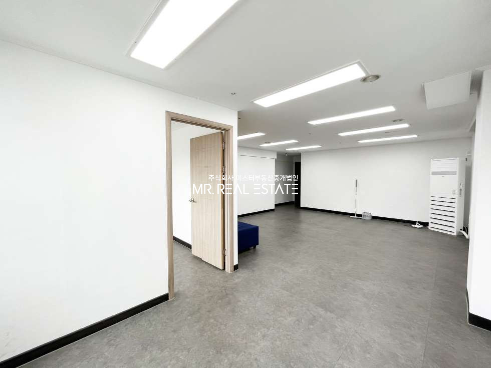 서울 강남구 역삼동 강남역,소형ACE,엘베,남녀분리화장실,발렛주차,에어컨옵션 월세 매물번호 12378 사진 3