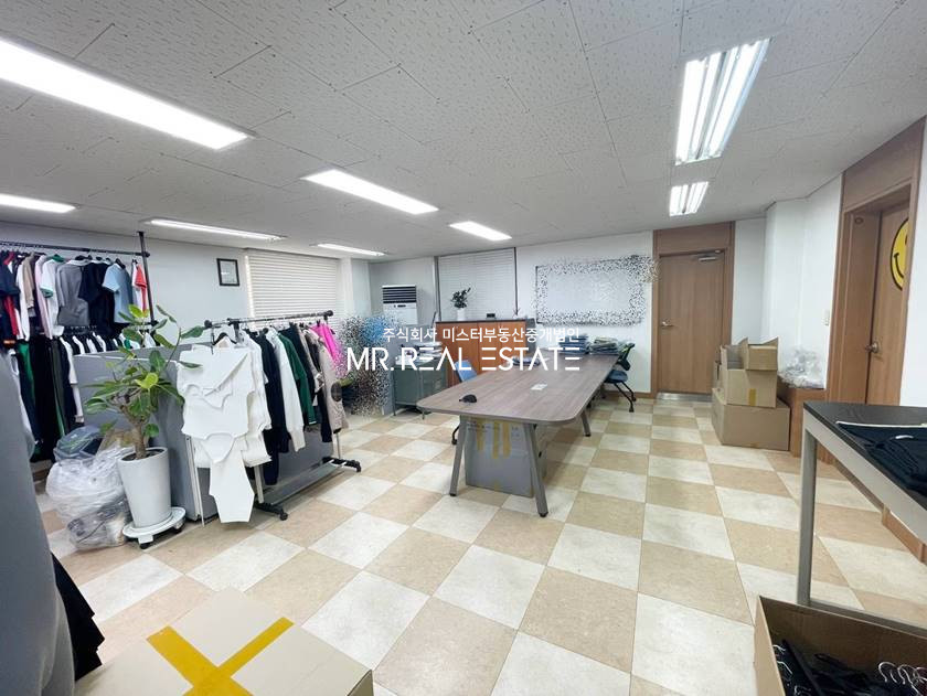 서울 서초구 잠원동 신사.논현.더블역세.탕비.가성비.빠른계약사무실S 월세 매물번호 12380 사진 2