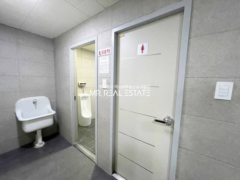 서울 서초구 서초동 MR.실사O.관리비0원.서초3동사거리.즉시입주.소형사무실S 월세 매물번호 12606 사진 7