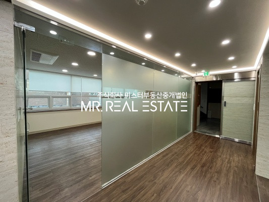 서울 강남구 논현동 홀+룸3+탕비,냉난방기,인테리어,바로입주,엘베,도보2분,자주식주차 월세 매물번호 12707 사진 3