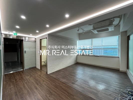 서울 강남구 논현동 홀+룸3+탕비,냉난방기,인테리어,바로입주,엘베,도보2분,자주식주차 월세 매물번호 12707 사진 5