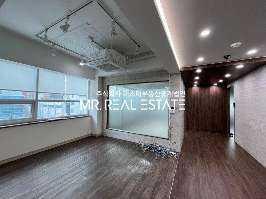 서울 강남구 논현동 홀+룸3+탕비,냉난방기,인테리어,바로입주,엘베,도보2분,자주식주차 월세 매물번호 12707 사진 9