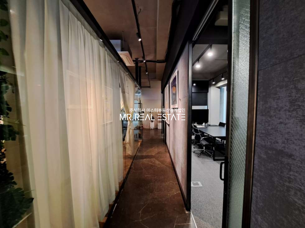 서울 강남구 논현동 S급 외관, ACE 인테리어, 실사진O , 주차O, 적극 추천 물건! 월세 매물번호 12701 사진 4