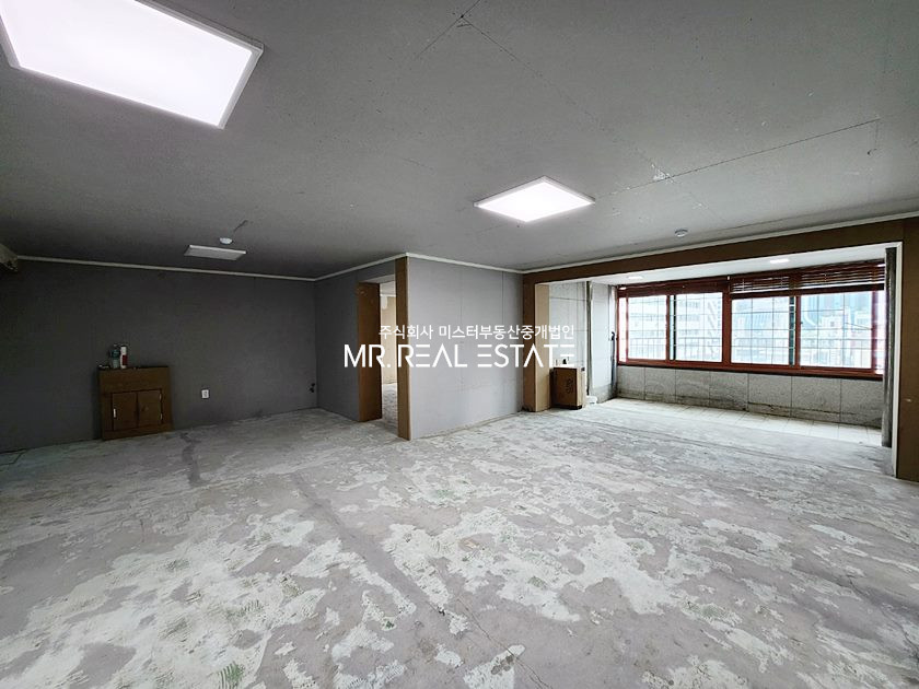 서울 강남구 신사동 실사진O,신사역세권,원복완료,베란다有 월세 매물번호 12731 사진 3
